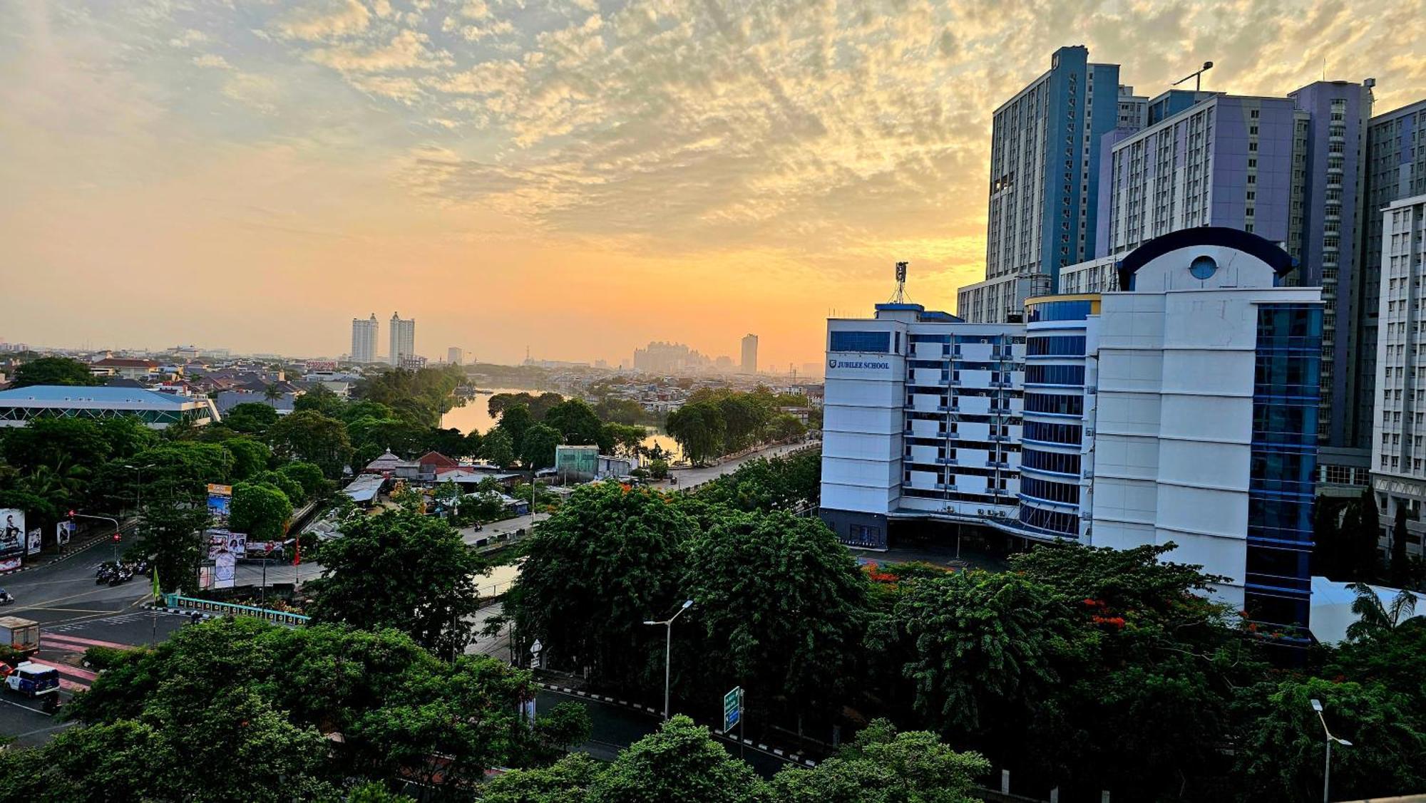 Amazing View At Kemayoran Jiexpo -min 3 Nights- Apartment Jakarta